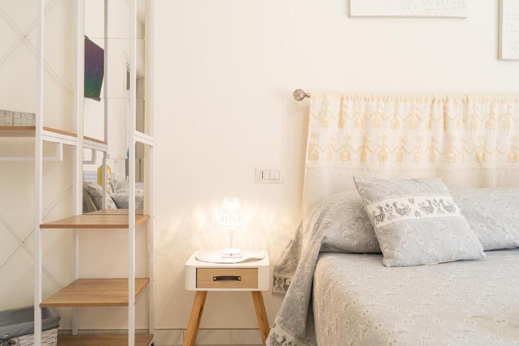 White Bike Rooms - View 5