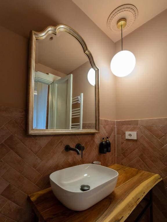 YOUnique Boutique Rooms - View 4