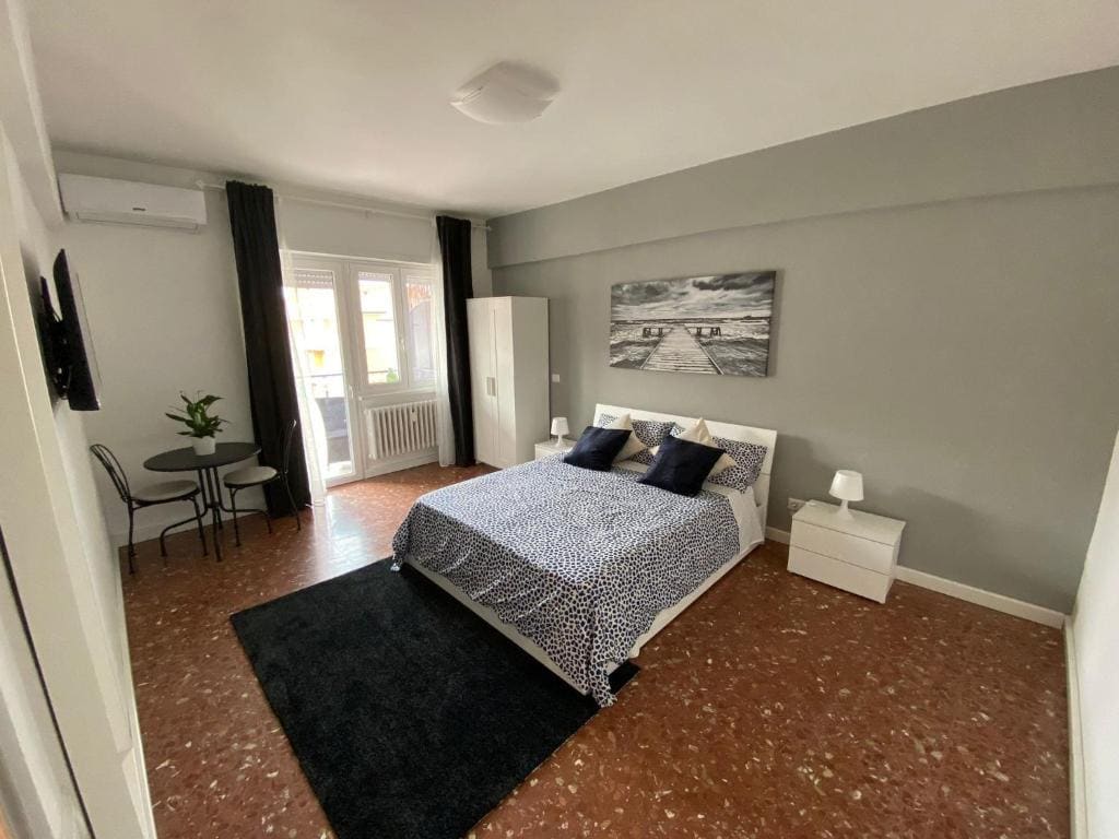 YTHA HOUSSE ROMA CENTRO - View 4