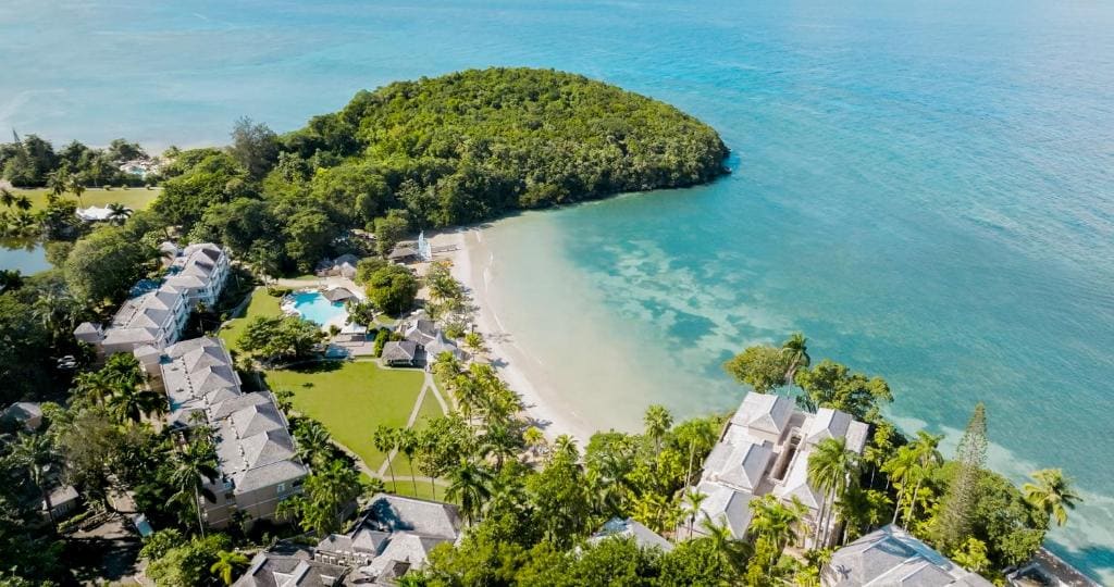 Couples Sans Souci - View 5