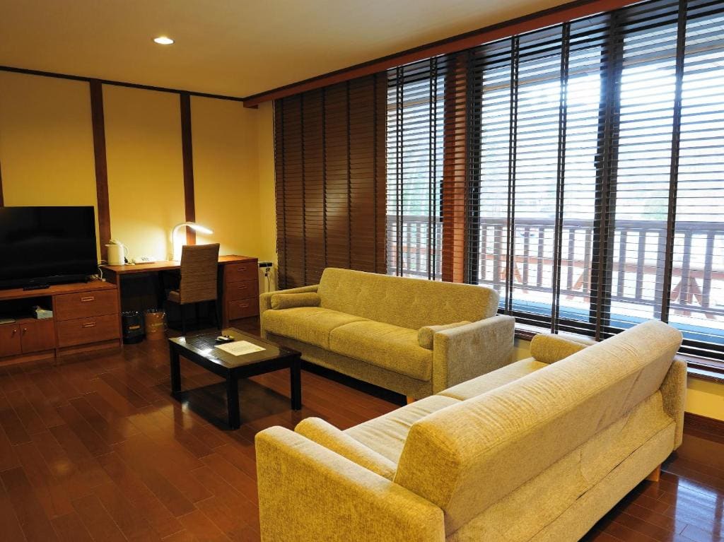 Tomuraushionsen Higashi Taisetsuso - View 7