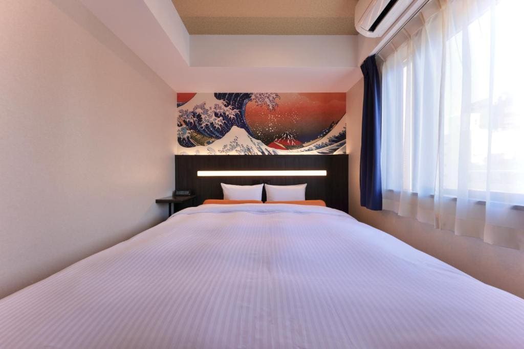 Kuromon Crystal Hotel - View 2