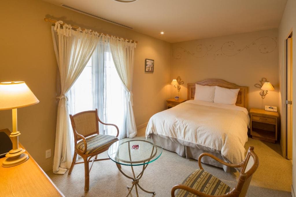 Poppy Springs Resort & Spa — Hauptbild