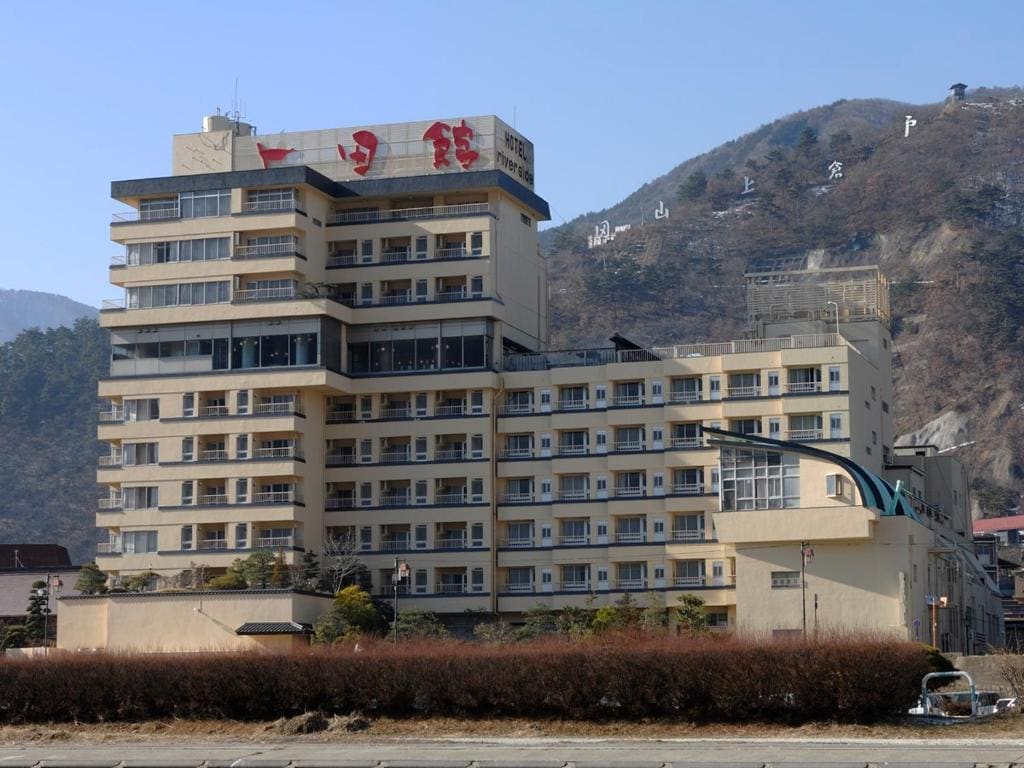 Riverside Uedakan - Main view
