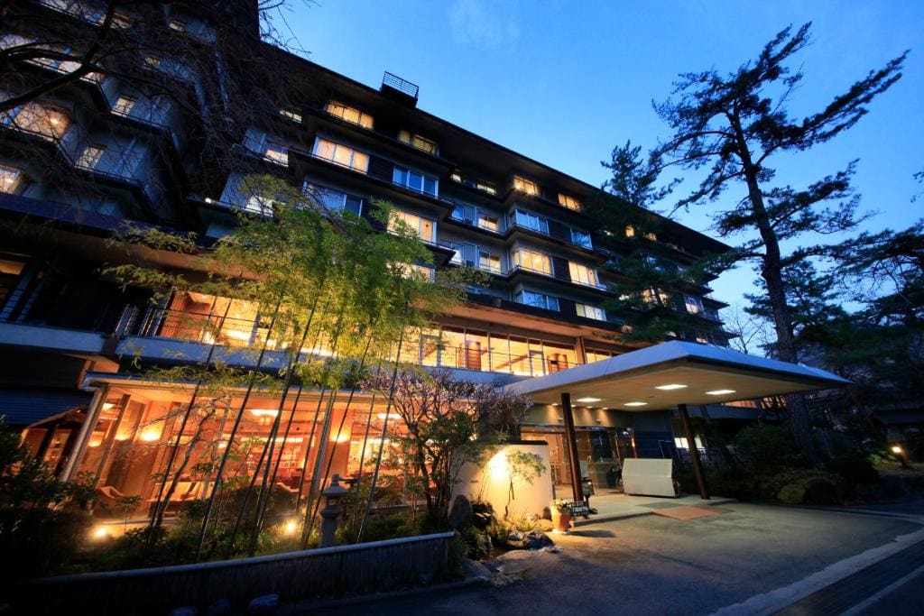 Shimobe Hotel - Main view