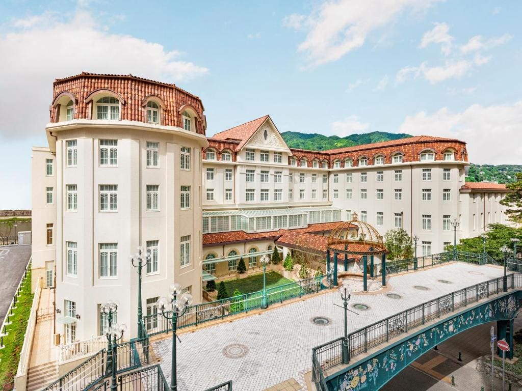 Takarazuka Hotel - Main view