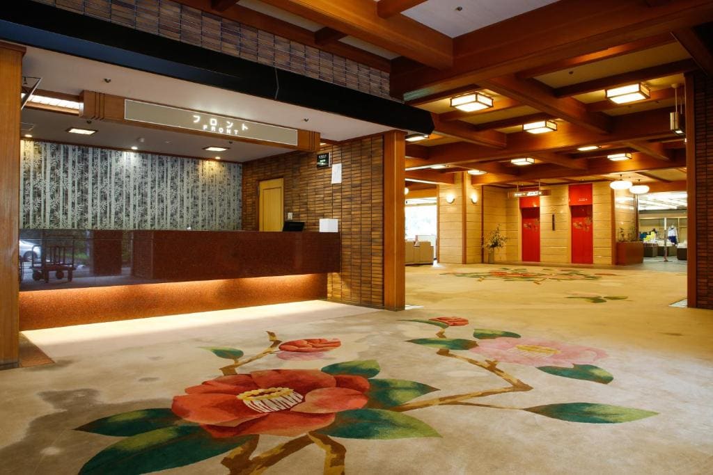 Yamanaka Onsen Hanatsubaki - View 6