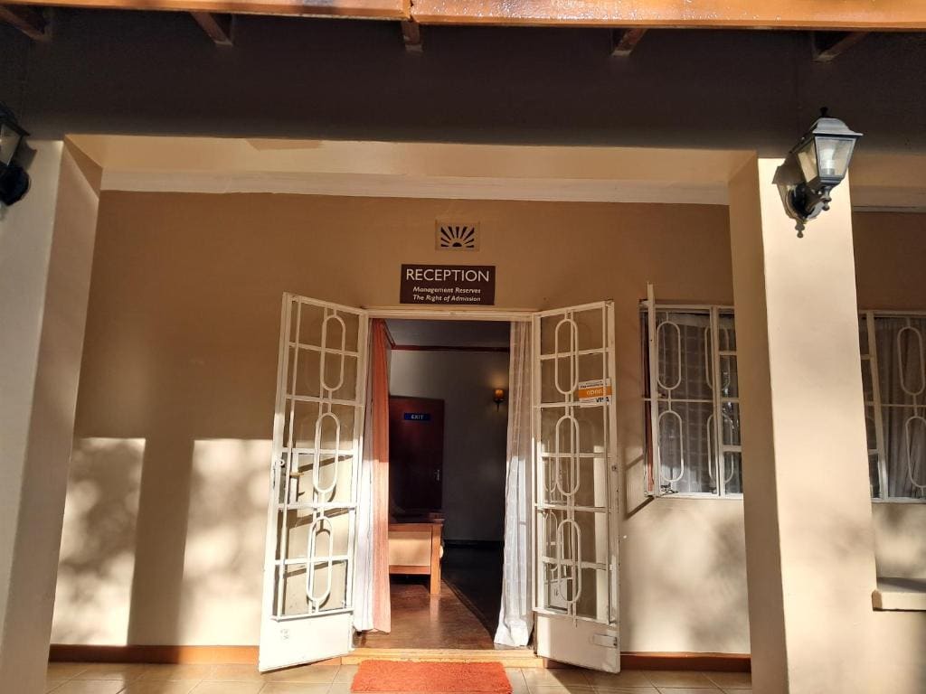 GRACEMONT Guesthouse - Main view