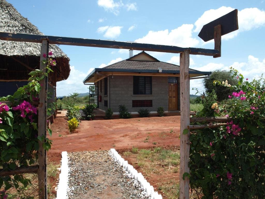 Voi Lutheran Guesthouse - Vista 7