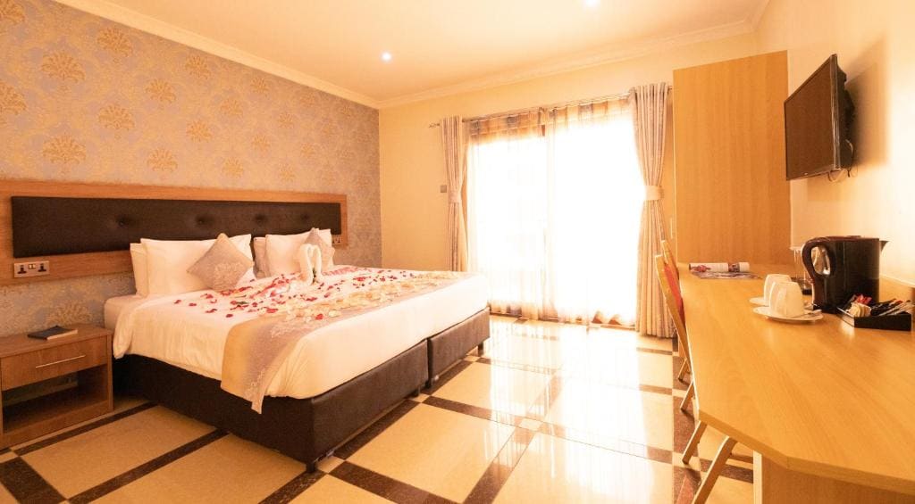 West Lerruat Hotel - View 2