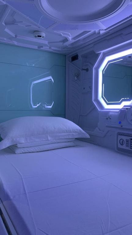 Jianpuke Space Capsule Backpacker Hostel - View 6