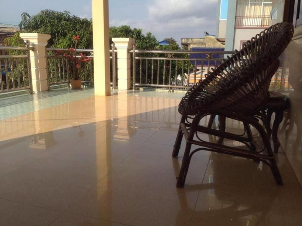 Ta Eng Guesthouse - Main view