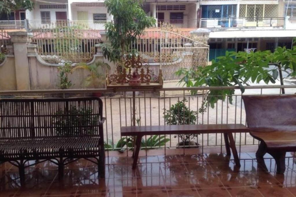 Ta Eng Guesthouse - View 3