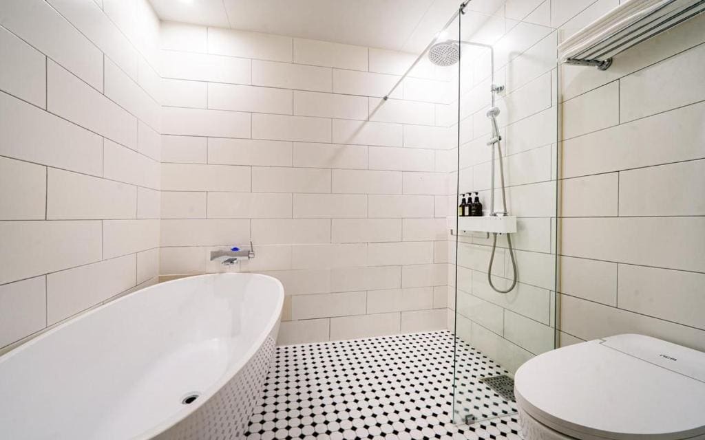 Brown Dot Hotel Sajik Baseball Stadium - View 3