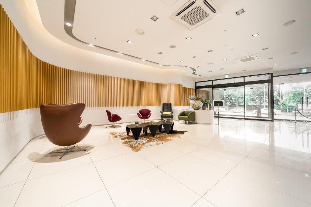 Crown Hotel Changwon - View 4