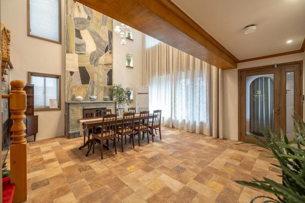 EXTAY Mansion Chungmuro - View 3