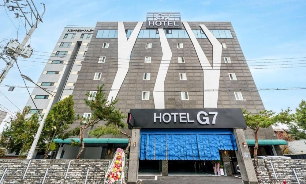 G7 Hotel - View 2
