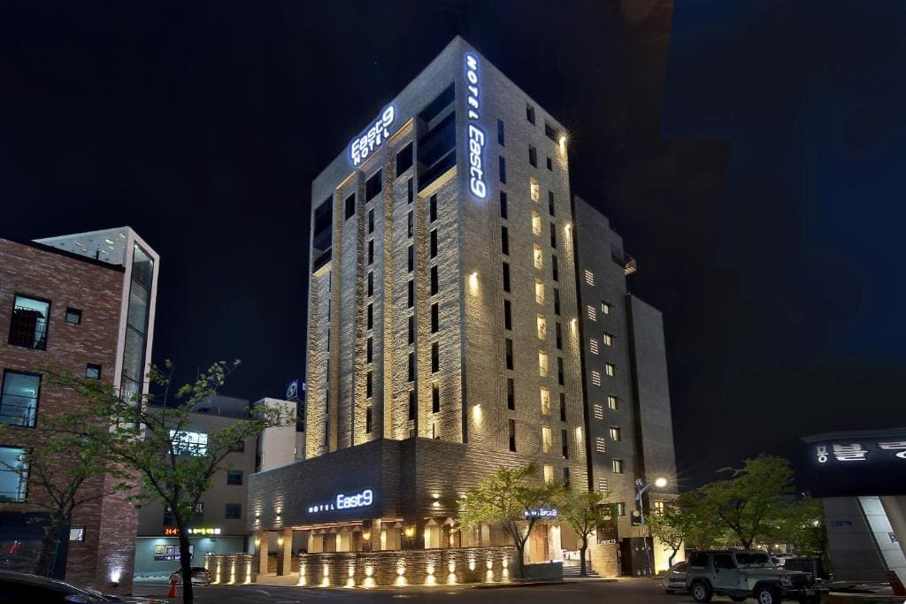 Hotel East9 - Main view
