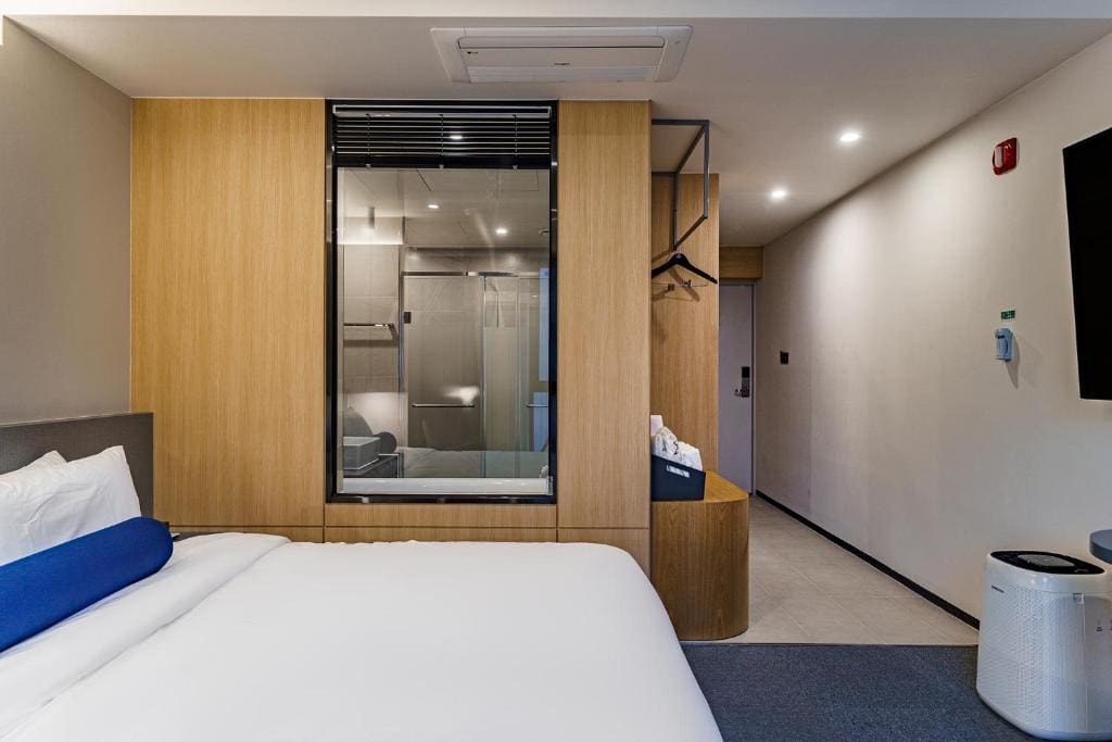 Hound Hotel Hadan - View 6