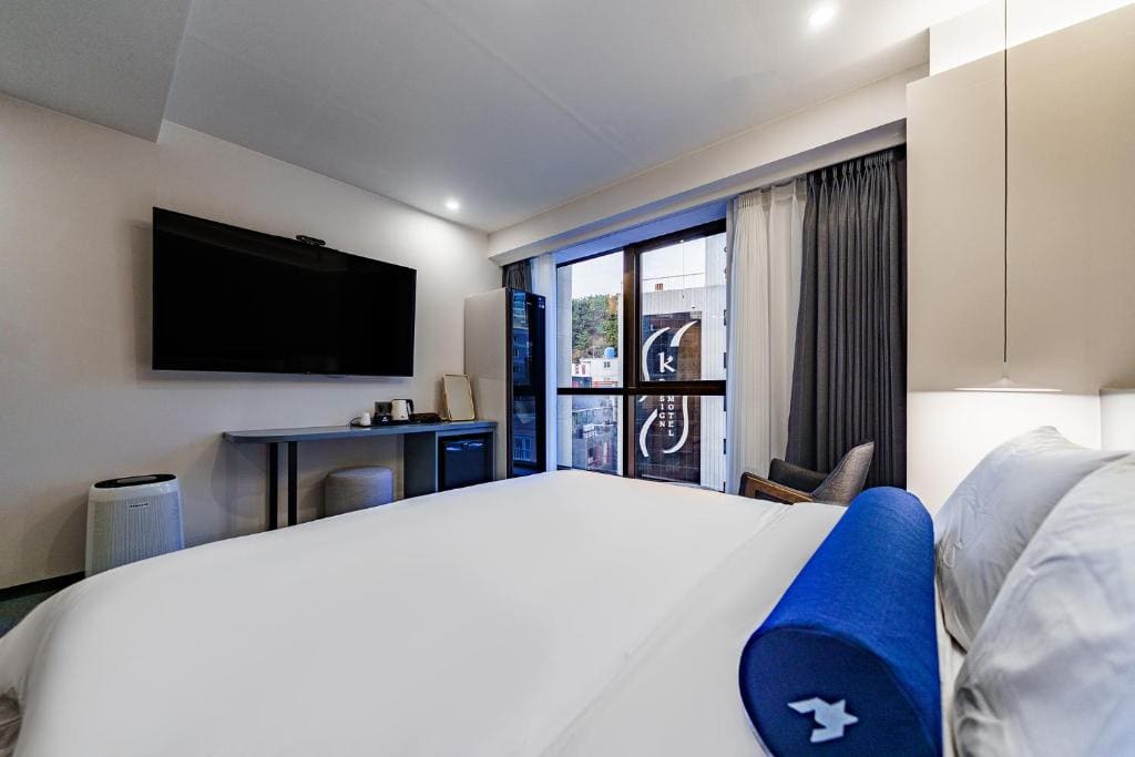 Hound Hotel Hadan - View 3