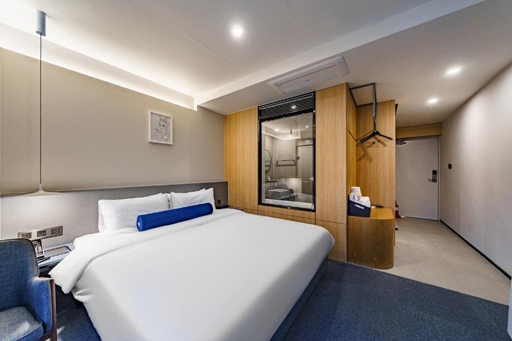 Hound Hotel Hadan - View 4