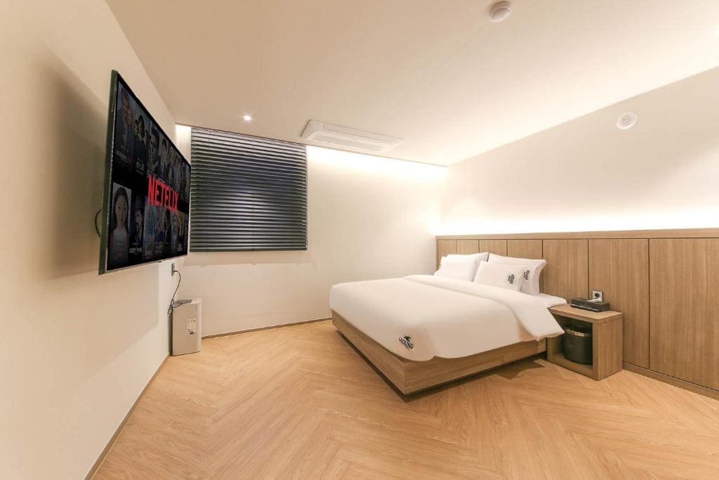 Hound Hotel Jeonju Deokjin - View 5