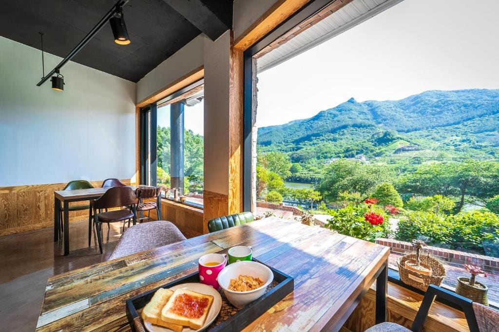 Hooni Guest House & Motel - View 3
