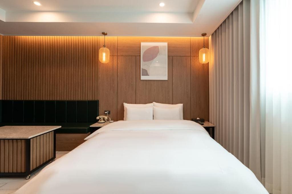 Jecheon Hound Hotel - View 6