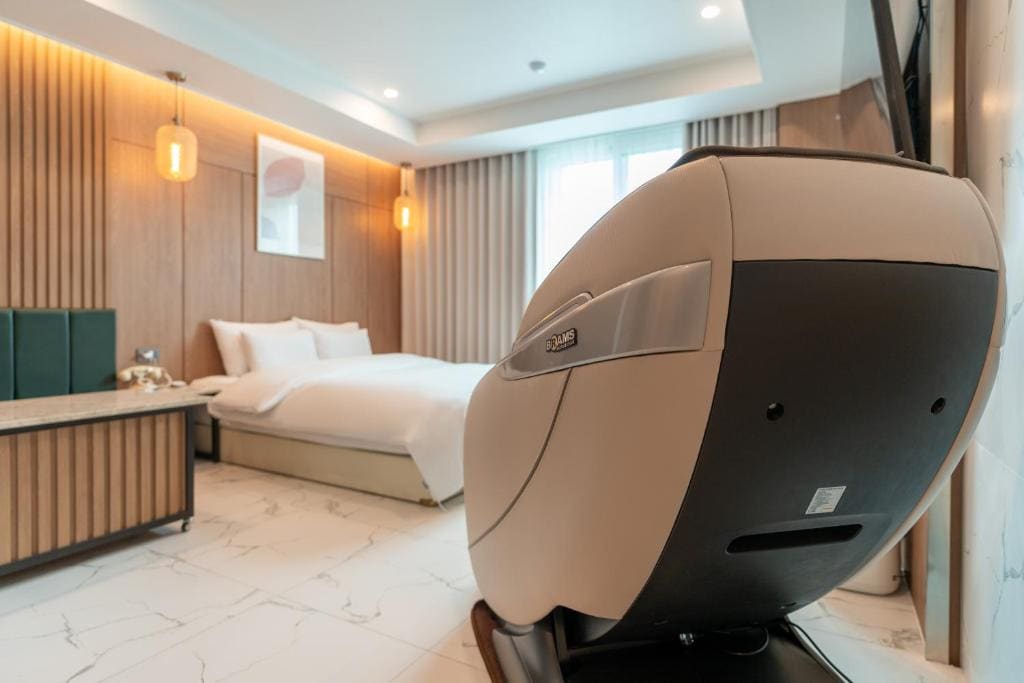 Jecheon Hound Hotel - View 5