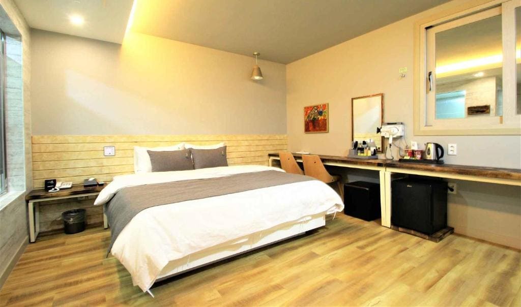 Jade hotel - View 2