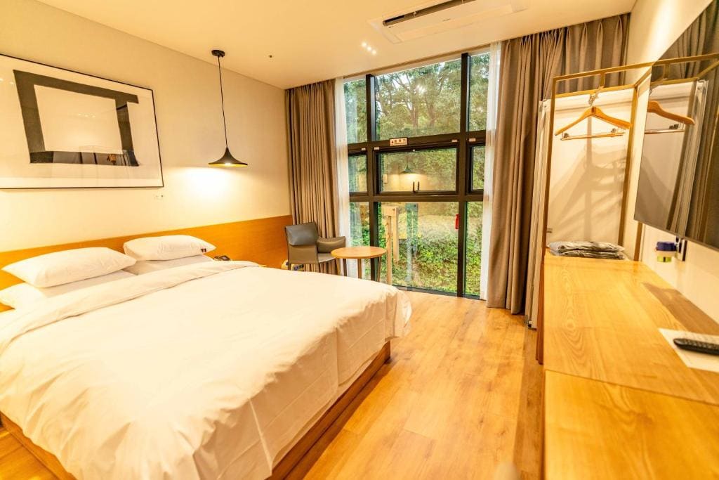 Lagobaum Hotel - View 6