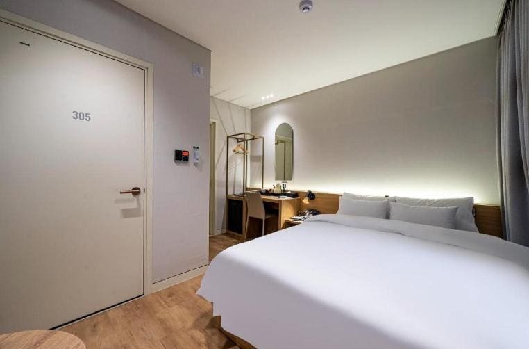 Lagobaum Hotel - View 7