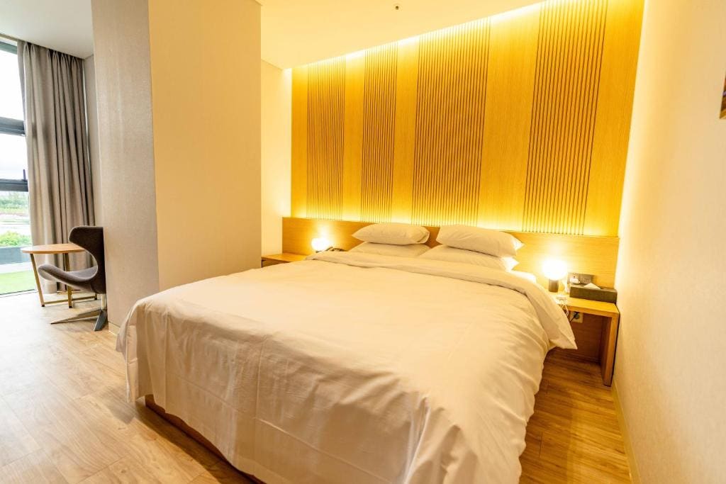 Lagobaum Hotel - View 2