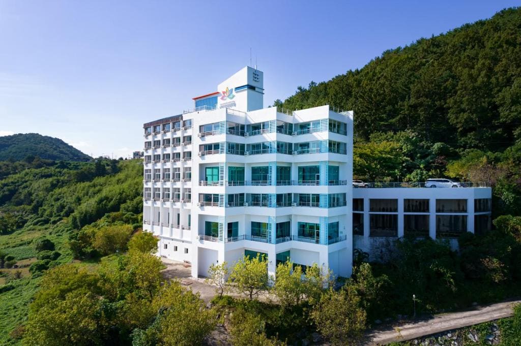 Namhae Season Hotel - Main view