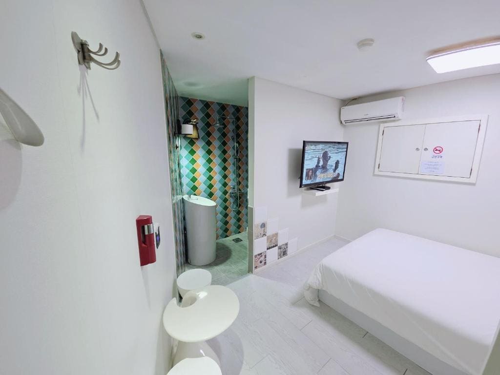 Navi Hotel - View 2
