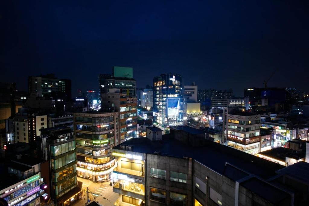 24 Guesthouse Sinchon Avenue - View 3