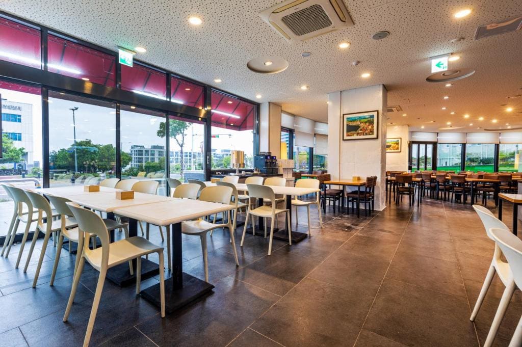 Eastern Hotel Jeju - View 4