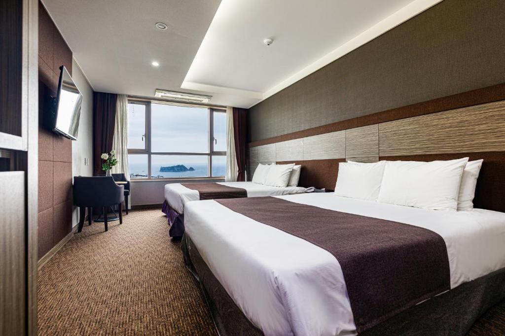 Eastern Hotel Jeju - View 2