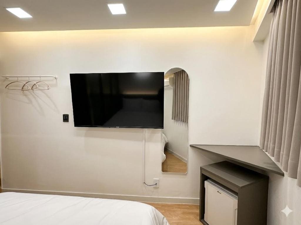 Hotel CF - View 2