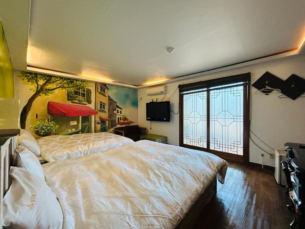 Top Motel - View 6