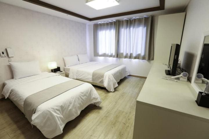 Yeongdeungpo VIP Hotel - View 2