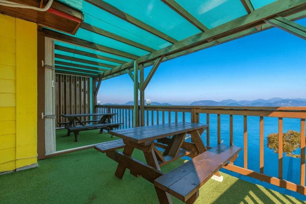 Yeosu Geumo Island Village Pension Former Dongbaekgol - View 7