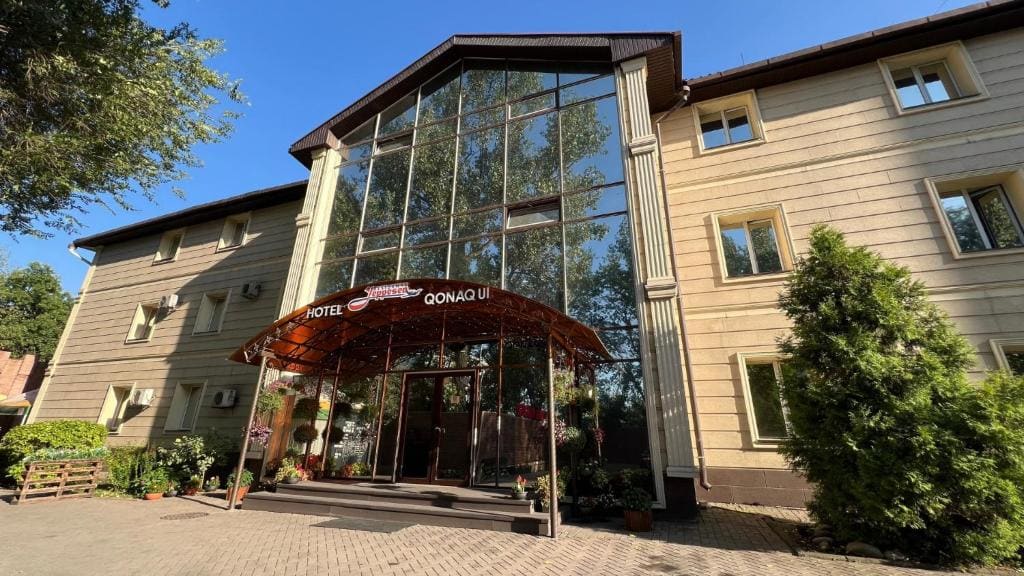 JEPPESEN RESIDENCE - Main view