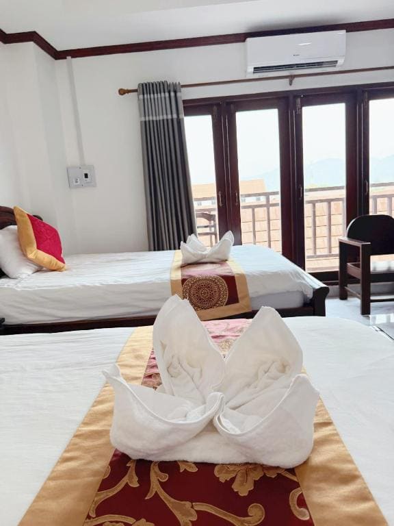 Vang Vieng Sisavang View Hotel & Pool — главное фото