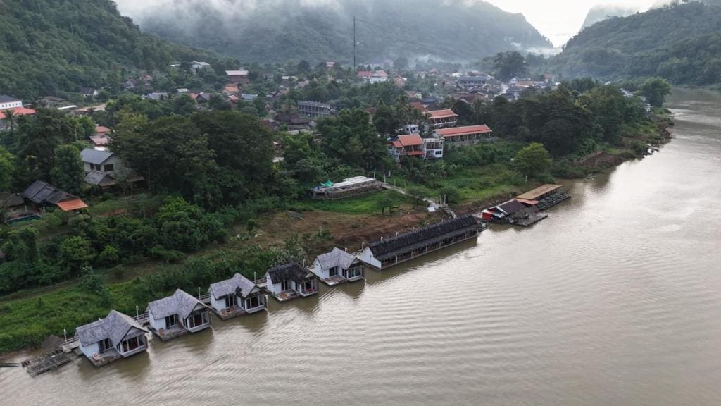 Ou river house resort - Main view