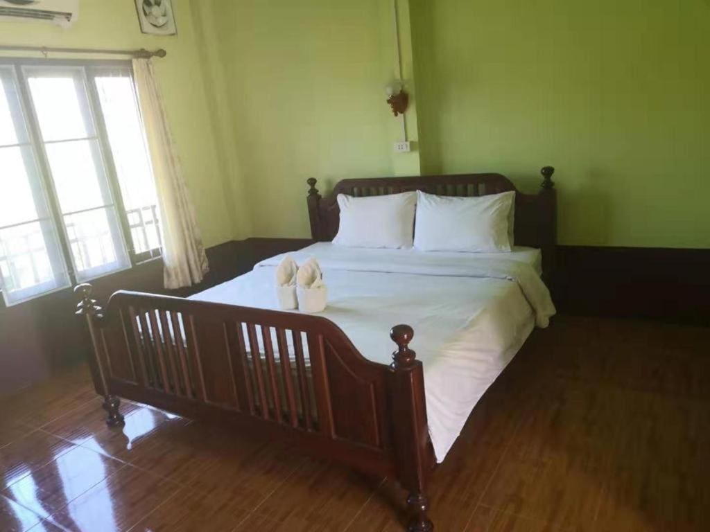 Riverside Garden Hostel - View 3