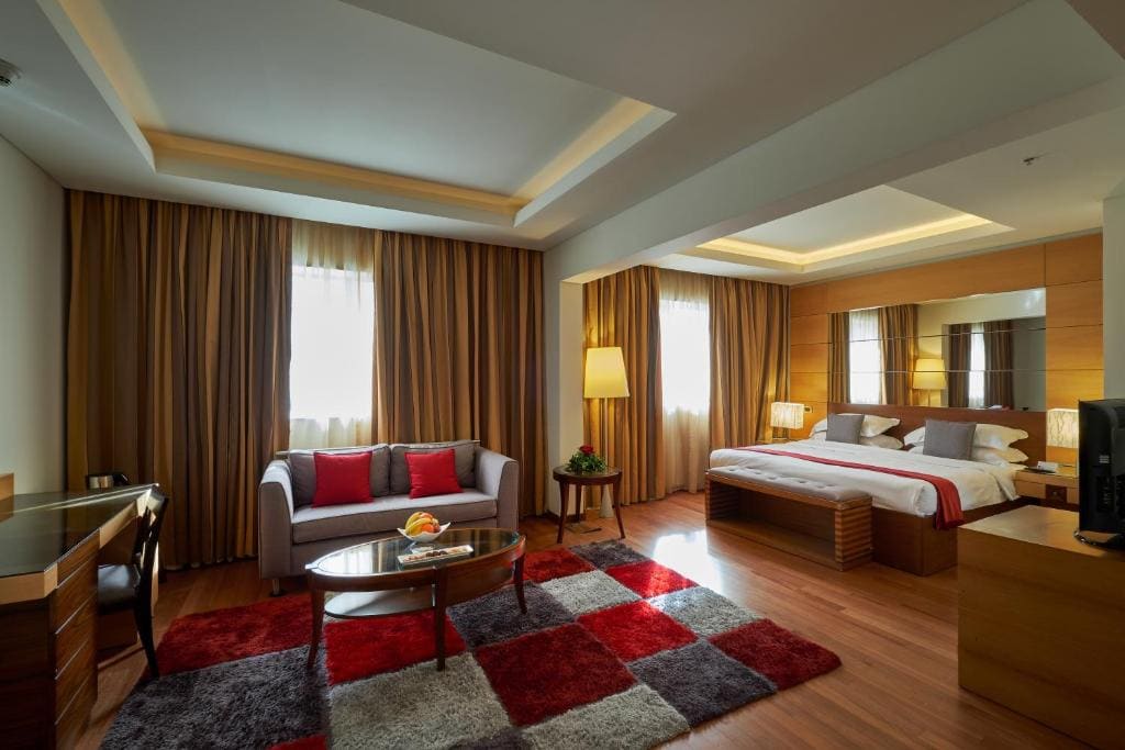 Coral Beach Hotel And Resort Beirut - View 2