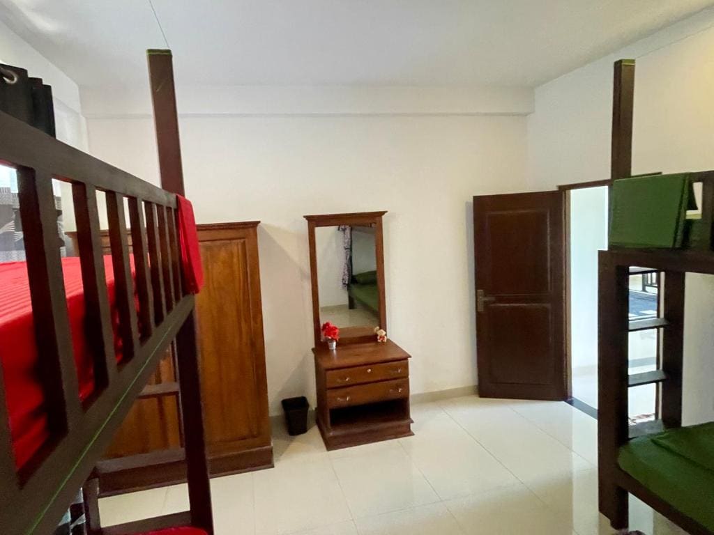Curly Hostel Negombo - عرض 7
