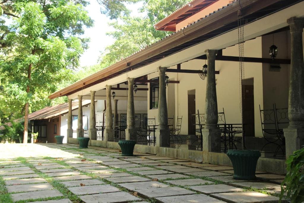 Dambulu Oya Family Park - Main view