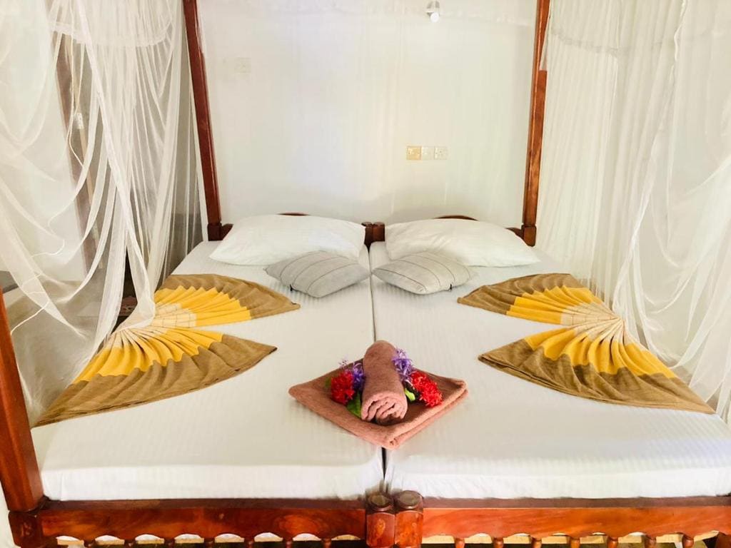 Dilena Beach Inn - View 7